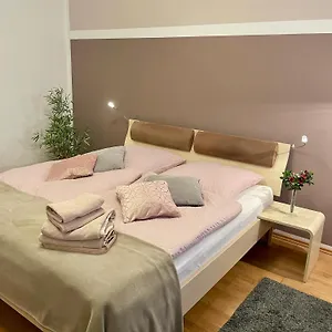  Apartment Stadtwohnung Am Oertelplatz