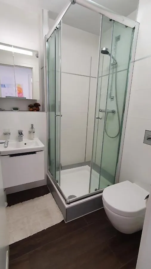 Moderne 4 Zimmer -Wohnung I Bbq I Parkplatz Múnich Apartamento