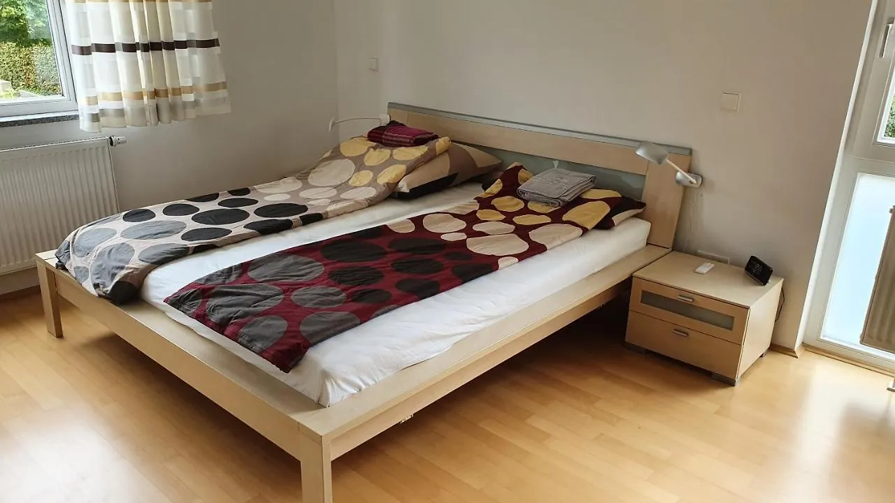 Moderne 4 Zimmer -Wohnung I Bbq I Parkplatz Múnich Apartamento